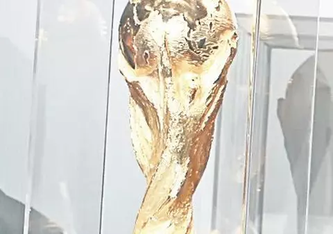 Cupa Mondială, păzită cu glonţul pe ţeavă