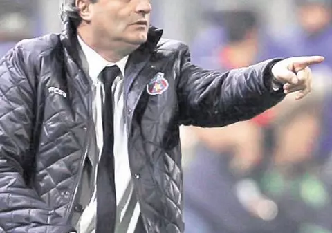 Stoichiţă se crede inima Stelei!