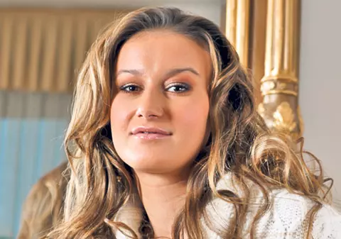 Raluca Sandu şi-a luat fetiţa în salon