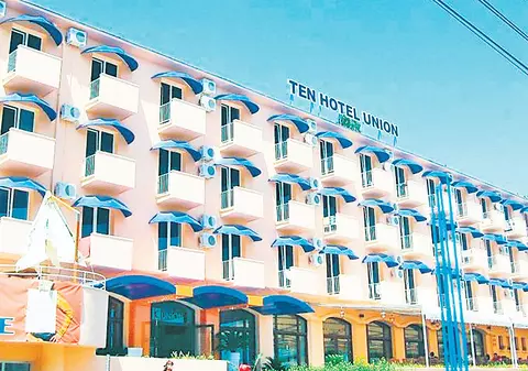 Preţuri mici la hotelul vedetelor, de 1 mai