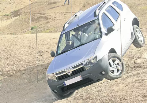 Uite cum «ţopăie» Dusterul!