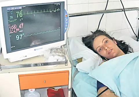 Gravida înjunghiată în coloană nu va mai putea merge niciodată