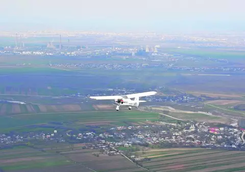 Am zburat pe sub norul de cenuşă