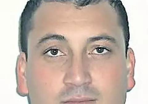 Fiul unui bulibaşa a furat cocoşeii familiei