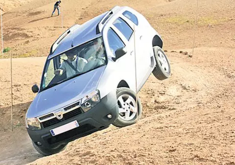 S-au vândut 266 de Dacia Duster în 4 zile