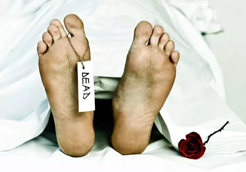 Au aruncat cenuşa morţilor în lac