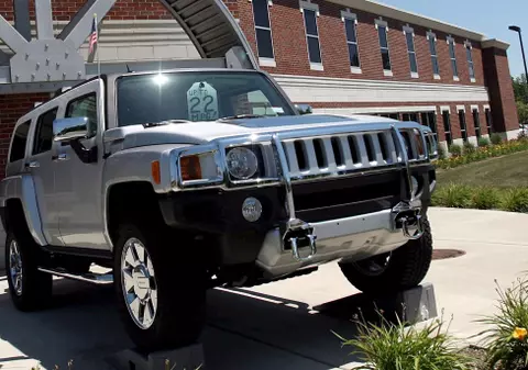 Aproape 200.000 de autoturisme Hummer, rechemate în service