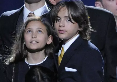 Copiii lui Michael Jackson ar putea ajunge la orfelinat