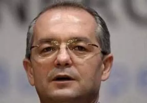 Emil Boc: "Am început să consumăm mai mult decât am produs" 