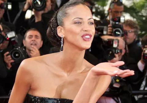 Noemie Lenoir a încercat să se sinucidă cu un cocteil de alcool şi pastile