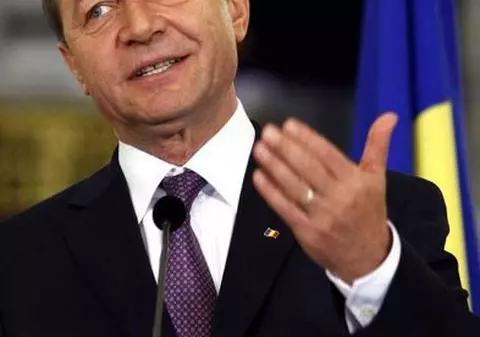 Băsescu: ”Alocaţia copiilor nu trebuie atinsă”