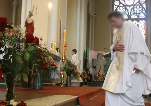 Preoţii pedofili vor plăti 20 de milioane de euro victimelor