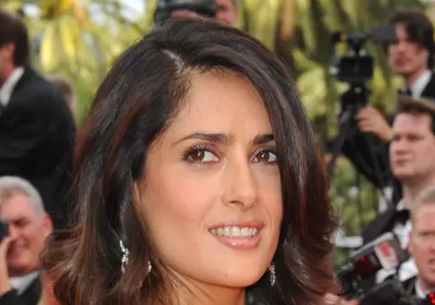 Salma Hayek vrea să-şi schimbe numele de dragul fiicei sale 