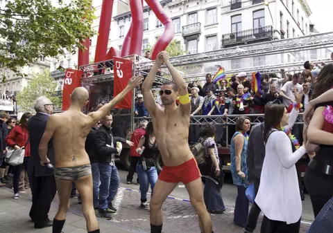 35.000 de participanţi la marşul Gay Pride din Bruxelles 