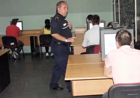 Sibienii plătesc taxă pentru Biserică la examenul auto!