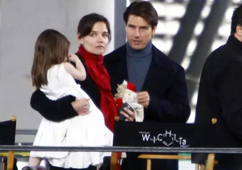 Tom Cruise ia lecţii de regie de la fetiţa sa, Suri