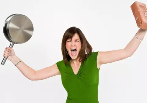 Ce e în mintea unei femei când îi spui că ai înşelat-o?