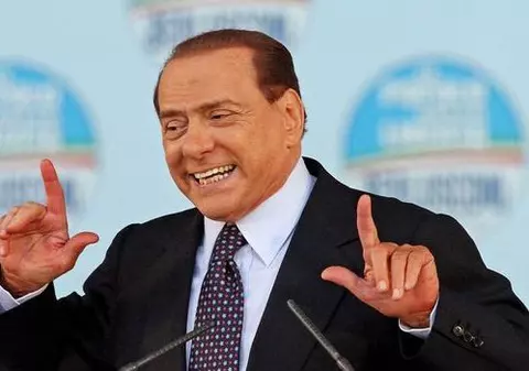 Berlusconi asigură că nu va vinde A.C. Milan