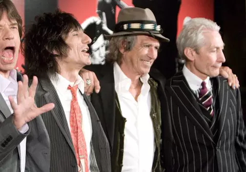 După 16 ani, Rolling Stones se află iar în fruntea clasamentelor muzicale