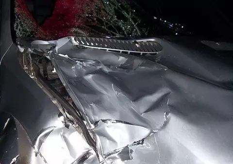 Doi bărbaţi au fost zdrobiţi de un autoturism pe Autostrada Bucureşti-Piteşti