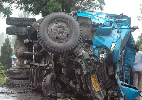 Cel puţin 30 de morţi într-un accident de autobuz în India