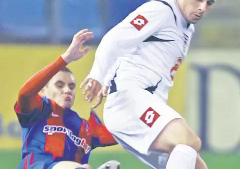 Ucişi de «lanternă» / Alba Iulia-Steaua 2-1
