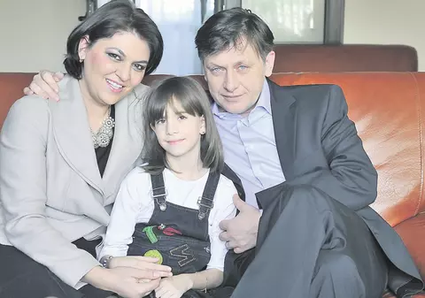 Crin Antonescu s-a mutat în casă nouă