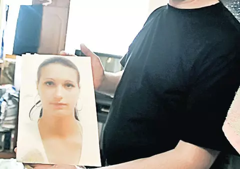 Eleva s-a sinucis pentru că nu avea bani de avort