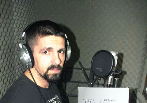 Shoby: "DJ-ii sunt nişte ţărani!"