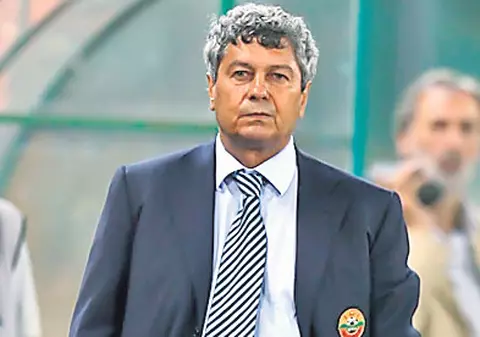 Mircea Lucescu, dorit de şefii lui Bordeaux