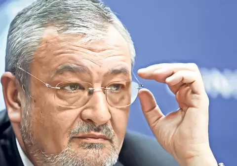 Salariile şi pensiile, micşorate un an!