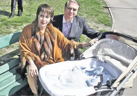 Pentru ei, preşedintele este "naşu' " Băse