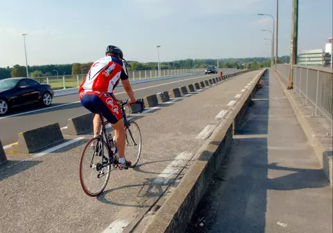 Un taiwanez a pornit în jurul lumii pe bicicletă
