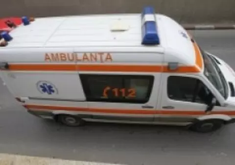Bătrân dus la spital cu jumătate de corp putrezit