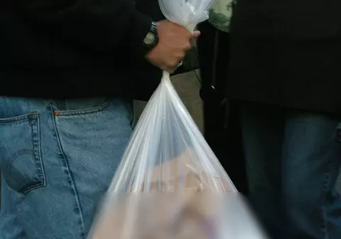 Cadavrul unui băieţel, găsit la gunoi