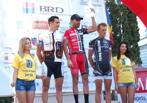 Turul Ciclist al României a trecut prin nori