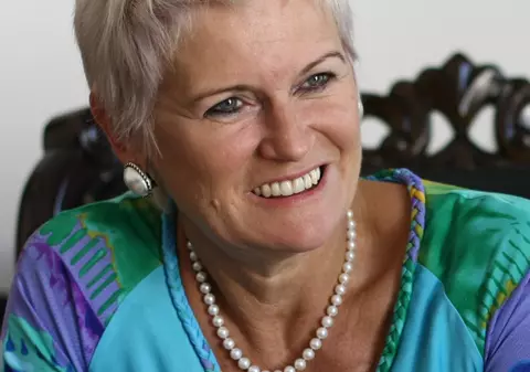Monica Tatoiu a primit veşti rele cu privire la boala sa, dar e optimistă: “Nu mor până nu se schimbă Guvernul” 