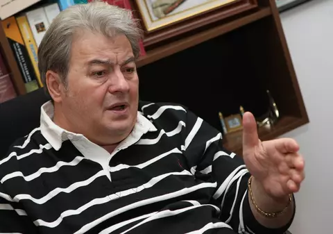Vadim, în război cu susţinătorii lui Tokes: "Pun mâna pe puşcă, mă lupt fizic cu ei"