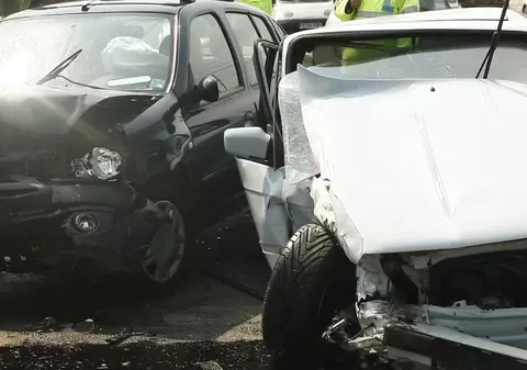 Trei persoane au ajuns la spital în urma unui grav accident în Capitală 