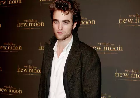 Robert Pattinson şi-ar înşela iubita, dacă ar avea una