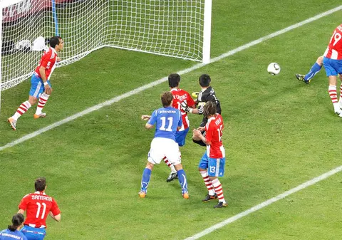 Italia a evitat ruşinea / 1-1 cu Paraguay