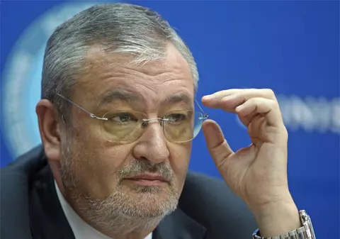 Vlădescu: "Tăierile de salarii şi pensii vor fi simţite din luna august"