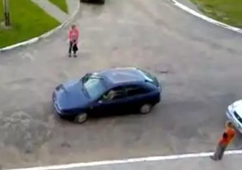 Video | Aşa NU se face o parcare!