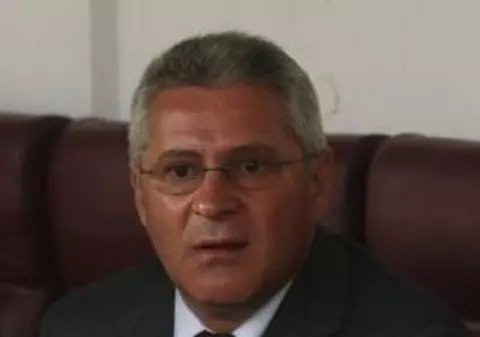 Manea spune "la revedere" Rapidului