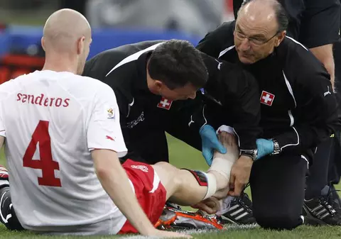 Senderos, out pentru următoarele două meciuri