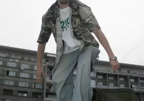 Cheloo: "Aş vrea să donez spermă pentru Guvernul României"