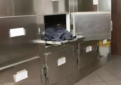 Un bărbat din Alba a murit după ce a căzut de pe acoperiş