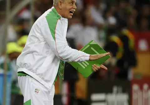 Selecţionerul algerian Saadane: "Mă aşteptam la mai mult de la Anglia"