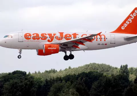 Panică în aer! Un pasager a strigat în timpul zborului “Allahu Akbar” și “moartea se apropie”