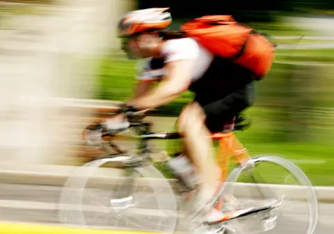300 de bucureşteni au pedalat ca să dea "Burta jos!"